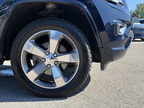 Used 2015 Jeep Grand Cherokee Overland w/ Advanced Technology Group image 11