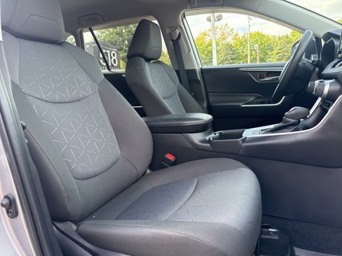 Used 2022 Toyota RAV4 XLE image 14