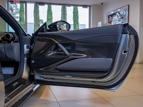 Used 2023 Ferrari 812 Competizione A image 21