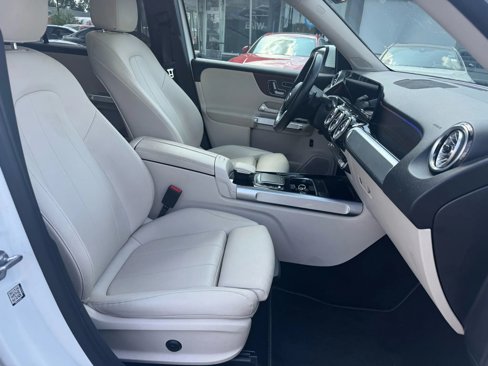 Used 2022 Mercedes-Benz GLB 250 4MATIC image 19