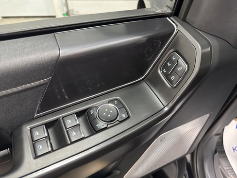 Used 2025 Ford F150 Lariat w/ Equipment Group 502A High image 11