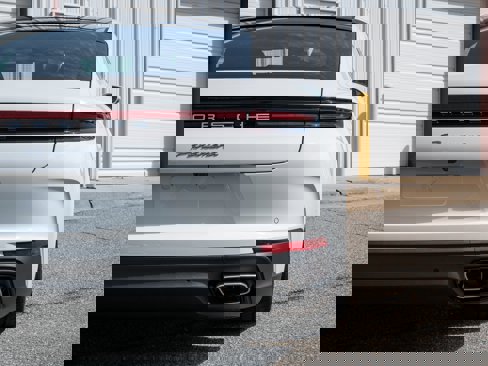 New 2025 Porsche Panamera image 16