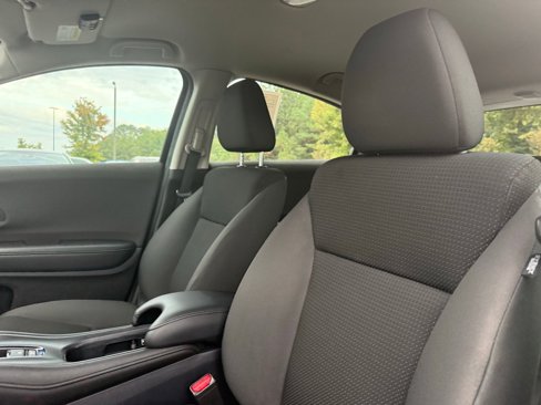 Used 2020 Honda HR-V LX image 16