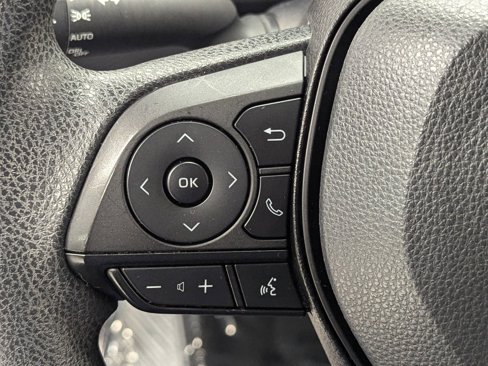 Used 2022 Toyota Corolla LE w/ LE Convenience Package image 11