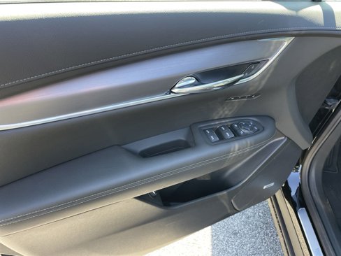 New 2025 Cadillac XT6 Luxury image 14