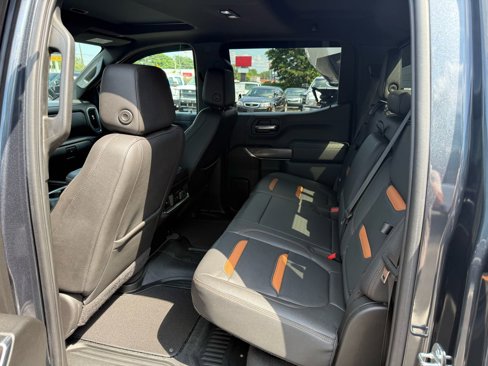 Used 2022 GMC Sierra 1500 AT4 w/ AT4 Preferred Package image 9
