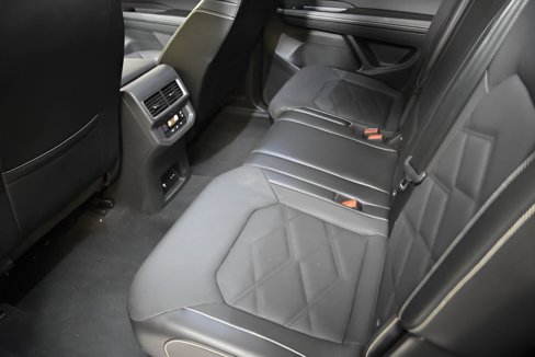 Used 2024 Volkswagen Atlas SE image 31