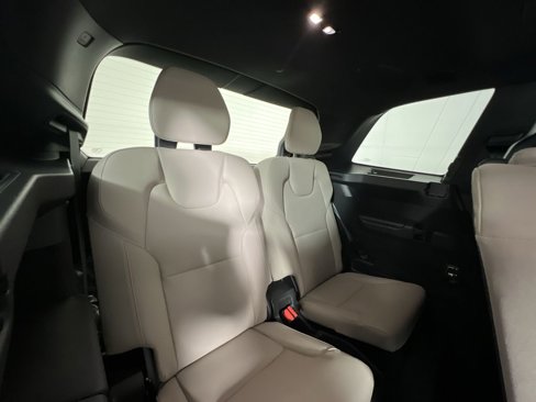 New 2026 Volvo XC90 B6 Plus w/ Protection Package Premier image 26