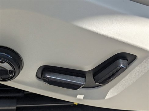 New 2026 Volvo XC60 B5 Ultra w/ Climate Package image 21