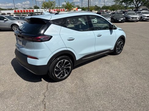 Used 2023 Chevrolet Bolt EUV Premier image 6
