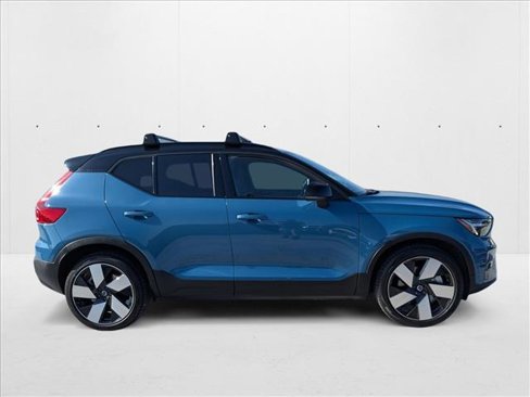 Used 2023 Volvo XC40 Recharge Ultimate w/ Protection Package Premier image 4