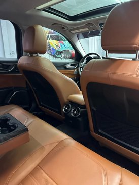 Used 2018 Alfa Romeo Giulia Ti Sport w/ Quick Order Package 22U Sport image 33
