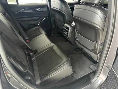 Used 2022 Jeep Grand Cherokee Altitude image 38