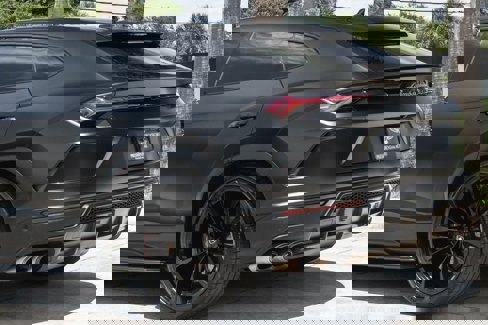 Used 2021 Lamborghini Urus image 5