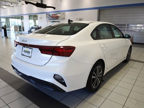 Used 2024 Kia Forte LXS image 13