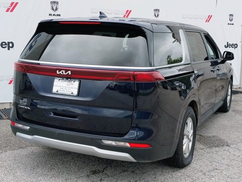 Used 2024 Kia Carnival LX image 8