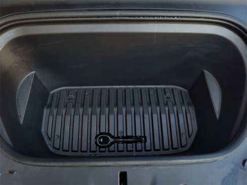 Used 2023 Tesla Model Y Long Range image 23