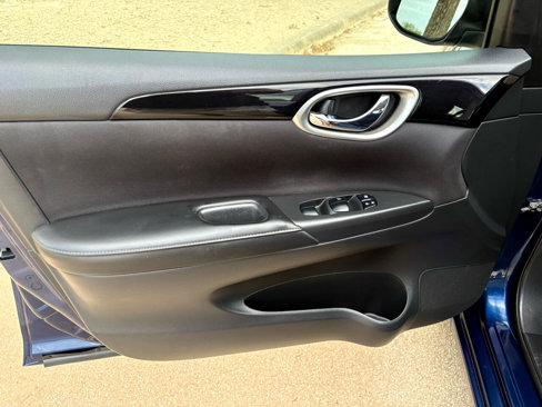 Used 2019 Nissan Sentra SV image 38