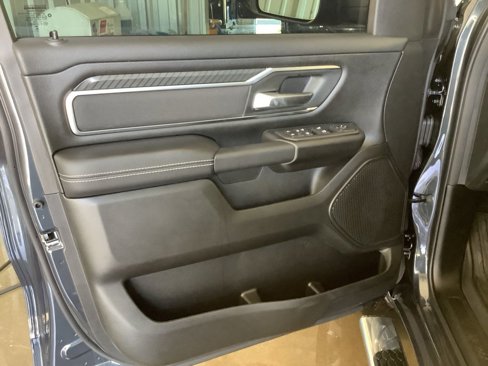 New 2026 RAM 1500 4x4 Crew Cab image 31