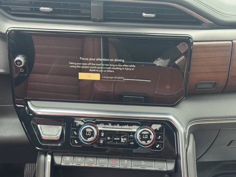 New 2025 GMC Sierra 3500 Denali Ultimate image 18