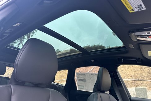New 2026 Volvo XC60 B5 Ultra image 14