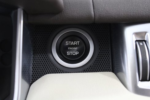 Used 2017 Land Rover Range Rover Sport HSE image 26