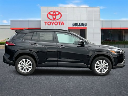 New 2026 Toyota Corolla Cross LE image 2