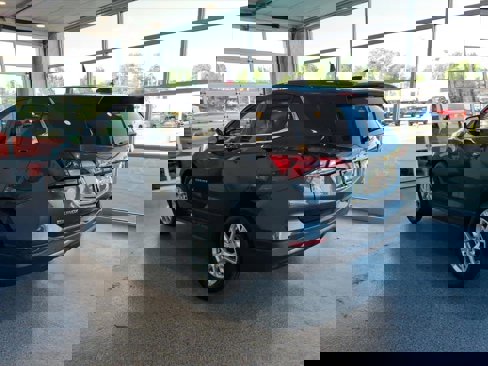 Used 2023 Chevrolet Equinox LT w/ Driver Convenience Package image 4