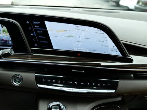 Used 2022 Cadillac Escalade Premium Luxury image 24