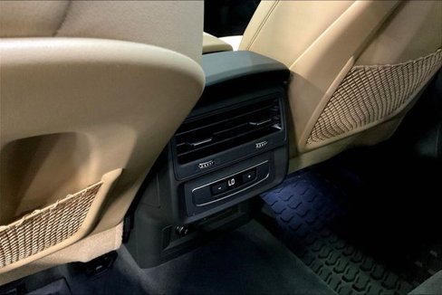 Certified 2025 Audi Q8 Premium image 34