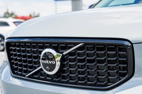 New 2026 Volvo XC40 B5 Plus w/ Protection Package Premier image 11