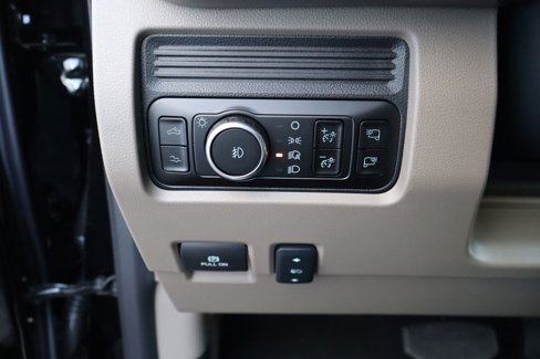 Used 2025 Ford F450 Platinum w/ Platinum Plus Package image 16