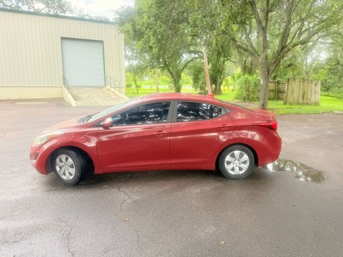 Used 2016 Hyundai Elantra SE image 8