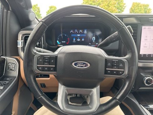 Certified 2024 Ford F250 Lariat w/ Chrome Package image 53
