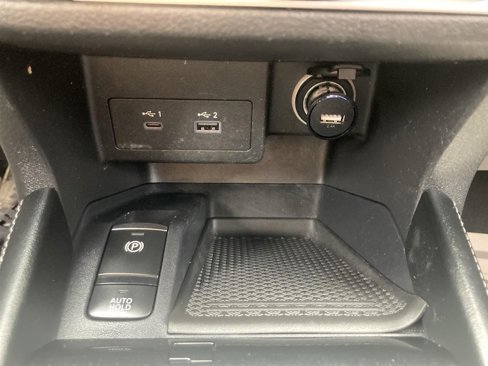 Used 2024 Nissan Kicks SV image 18