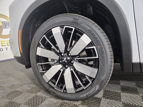 New 2025 Mitsubishi Outlander SE image 33