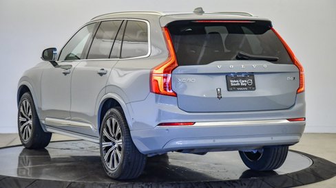 Certified 2025 Volvo XC90 B6 Plus image 2