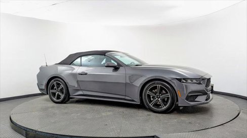 Used 2025 Ford Mustang Premium image 35