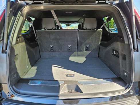 Used 2023 Cadillac Escalade ESV Premium Luxury image 9