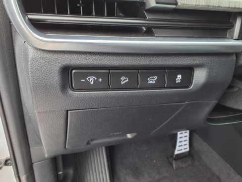 New 2025 Kia Telluride SX w/ SX Captain's Chair Package image 17