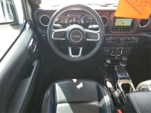 Used 2023 Jeep Wrangler Unlimited Sahara image 32
