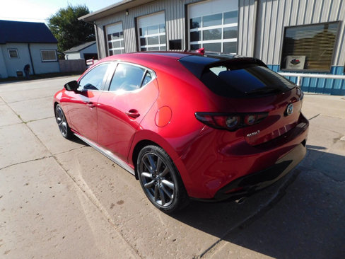 Used 2019 MAZDA MAZDA3 Hatchback w/ Preferred Package image 7