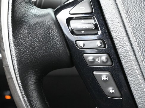 Used 2024 INFINITI QX80 Sensory image 9