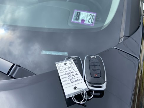 Used 2024 Nissan Rogue SV image 31