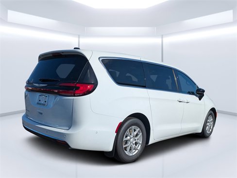 New 2025 Chrysler Pacifica Select w/ Uconnect Theater Family Group image 3