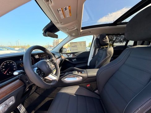 New 2026 Mercedes-Benz GLS 450 4MATIC image 16