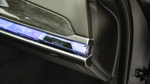 New 2026 BMW 740i w/ Premium Package image 18