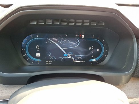 Certified 2025 Volvo XC90 B6 Plus image 15