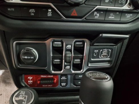 New 2025 Jeep Wrangler Unlimited Rubicon 392 image 15