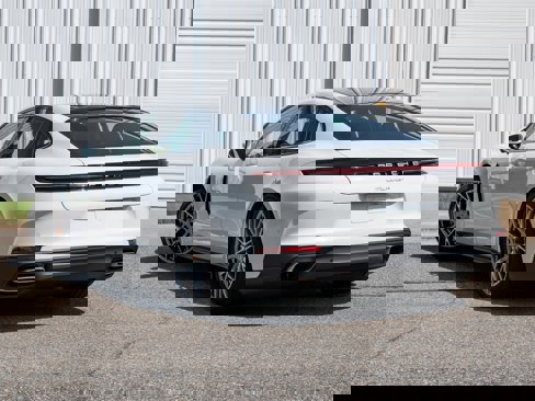 New 2025 Porsche Panamera image 3